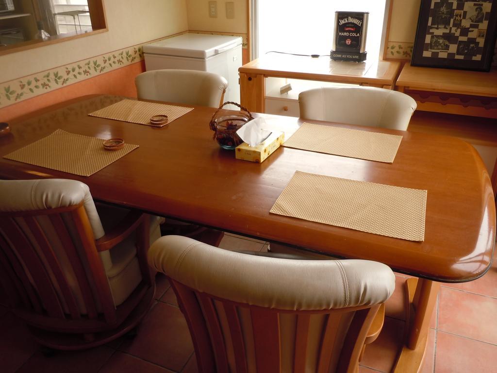 Guest House Route 6 Yomitan Extérieur photo